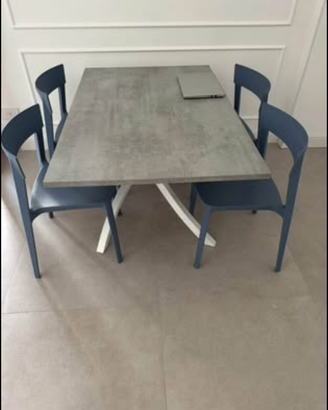 Tavolo + sedie