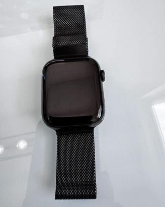 Apple Watch 7 Acciaio con loop Maglia milanese