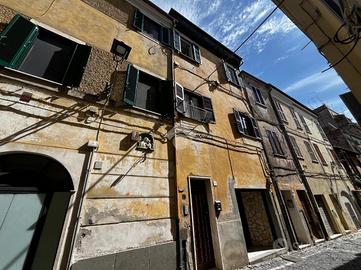 3 LOCALI A VELLETRI