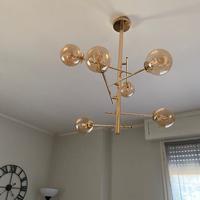 Lampadario moderno con sfere in vetro