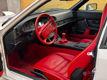 Porsche 944s
