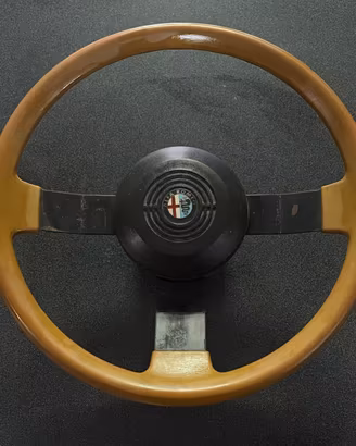 Volante d’epoca per Alfa Romeo Giulietta del 1985