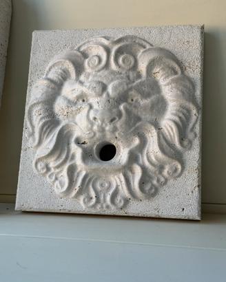 Mascherone in Travertino Leone Fontana
