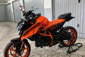 KTM duke 390 2024