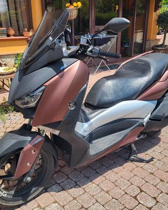 Yamaha X MAX 300 -  " come nuovo "