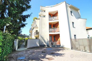 3 LOCALI A MARIANO COMENSE