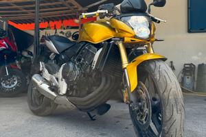 Honda hornet 2009