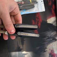 Frecce led moto simil mt07 12V universali