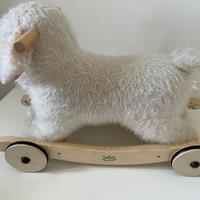 Pecora a bascula in legno 2 in 1 marca Vilac