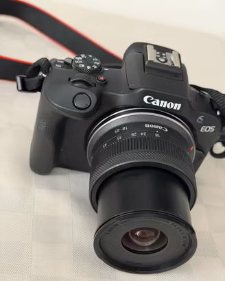 Canon EOS R100 + RF-S 18-45mm | Garanzia Unieuro