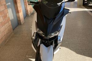 Yamaha X-Max 250 - 2016