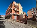 ampio-appartamento-con-box-auto-in-zona-centrale