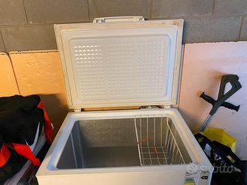 Frigorifero. Congelatore a pozzetto