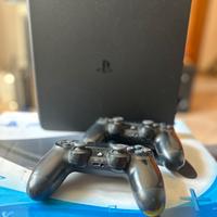 PlayStation 4 500 gb con giochi e 2 controller