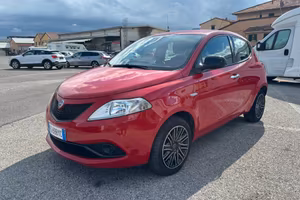 Lancia Ypsilon 1.2 69 CV 5 porte S&S Gold