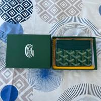 portacarte goyard paris verde con scatola