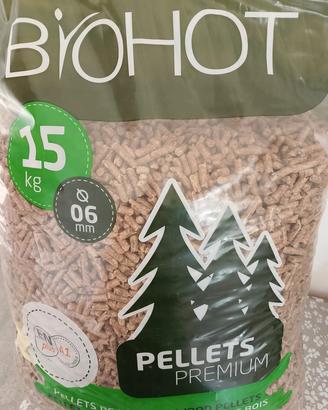 Pellet 6,90€ al sacco di 15kg 100%conifere 