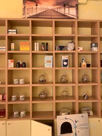 Scaffali e librerie e mobile divisorio cucina