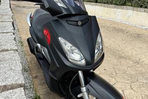 Yamaha Xmax 250