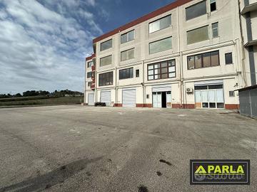 Immobile di 3950 m² a Canicattì