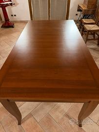 tavolo in legno massello apribile