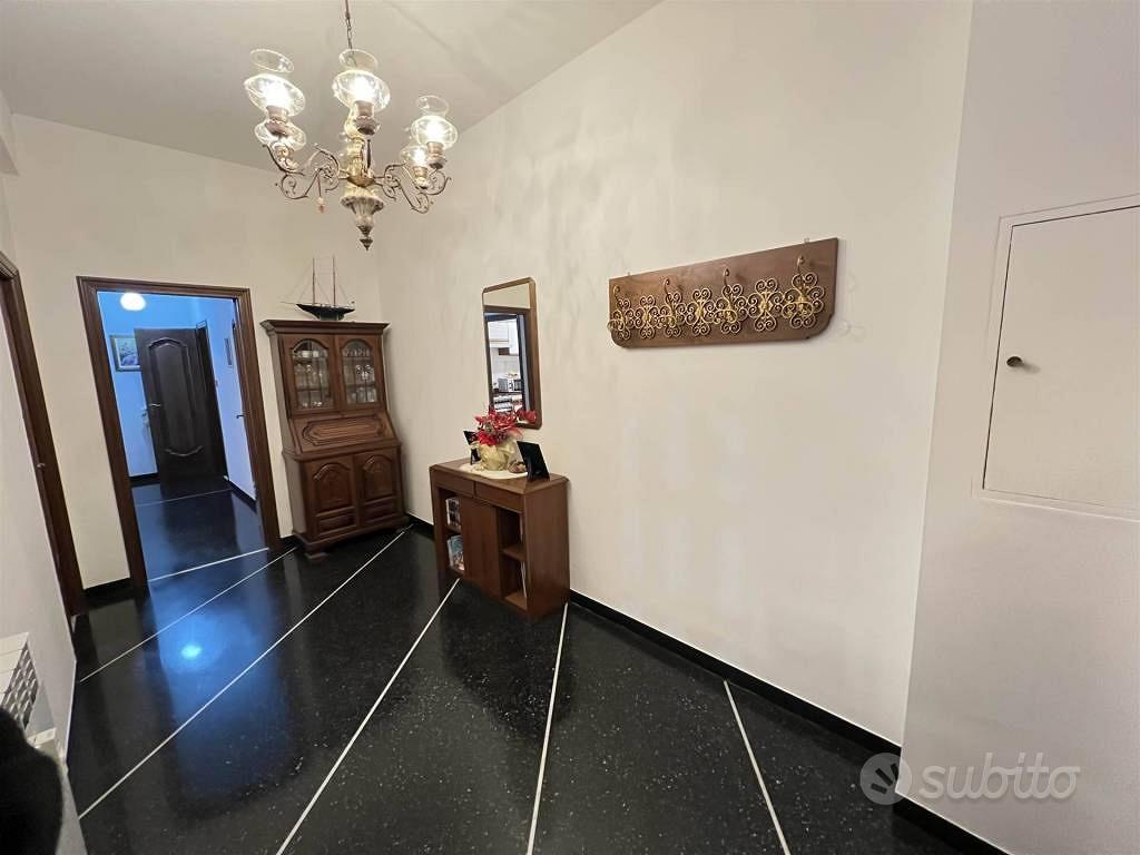 Appartamento – Genova, Belvedere, Centro Ovest - Vista 2
