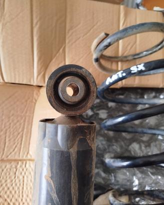 Land Rover Discovery 2  ammortizzatori e molle