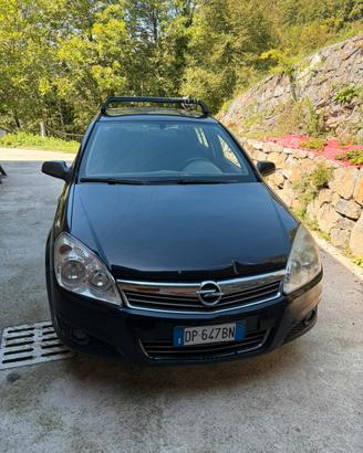 Opel Astra  H 2008