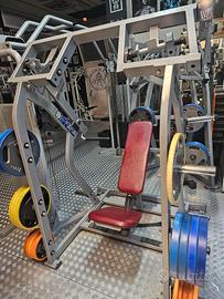 Hammer Strength shoulder press