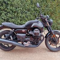 Moto Guzzi V7 Stone 850