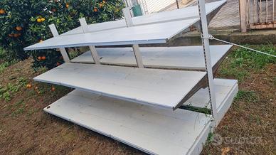 Scaffali