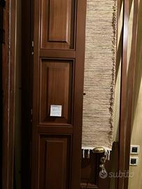 Portoncino ingresso legno massello di Noce