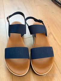 sandali blu
