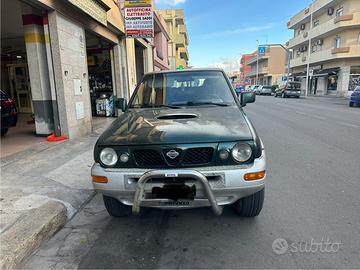 Nissan terrano 2 - 2,7 turbo diesel