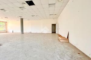 NEGOZIO A CAMPOFORMIDO