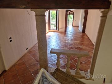 PALAZZETTO INDIPENDENTE IN VIA CESARE BATTISTI