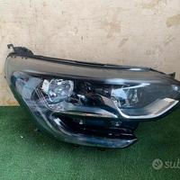Faro anteriore destro renault megane 2018