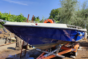 Barca + Motore Yamaha 4 tempi + Carrello