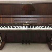 Pianoforte ciaikovski a muro