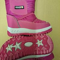 Scarponcini e pantaloni da neve per bambini 