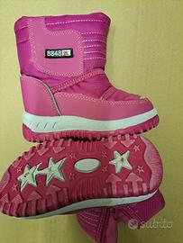 Scarponcini e pantaloni da neve per bambini 