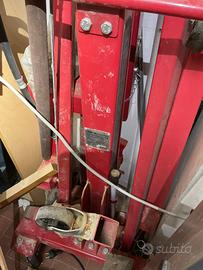 Capretta gru sollevatore a martinetto