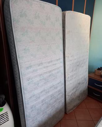 2 Materassi singoli a molle