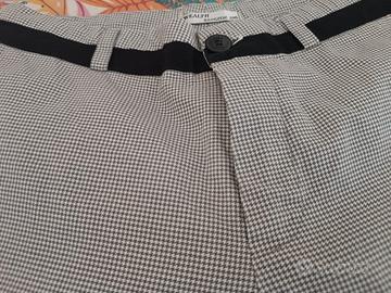 pantalone da donna modello Capri tg 42/44
