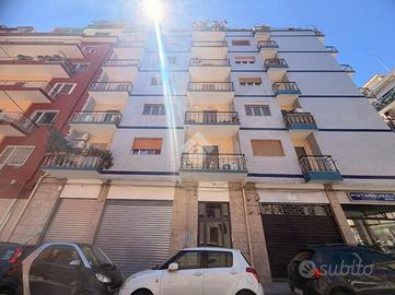 3 LOCALI A BARI