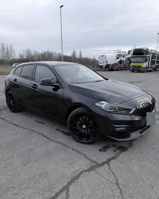 Bmw serie 1 F40 118i Neopatentati libretto (202cv)