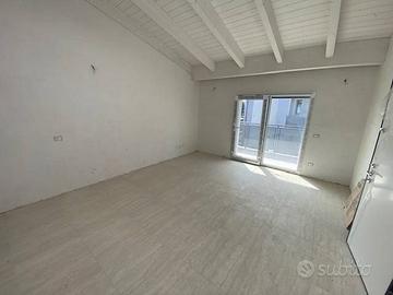 Appartamento di 70 m² con 2 locali e box auto a Br