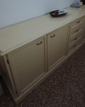 Mobile credenza