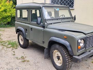 LAND ROVER 12J Defender - 1986