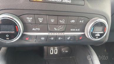 Ford Kuga full hybrid 2.5 st line x dicembre 2021